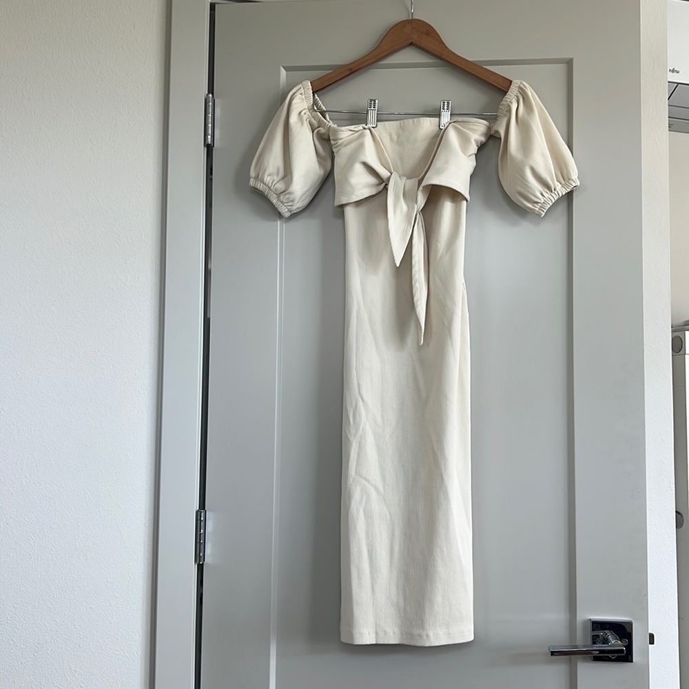 Size XXS ribbed dress from The Drop. Never been worn! Off the shoulder.